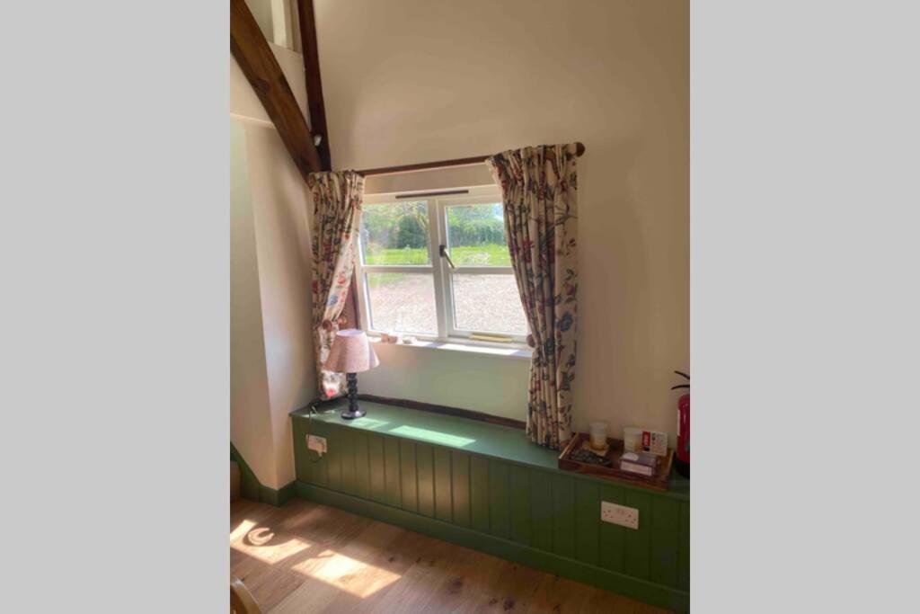 Gorgeous Comfortable Barn With Huge Private Orchard In Quiet Suffolk Location Depden Luaran gambar